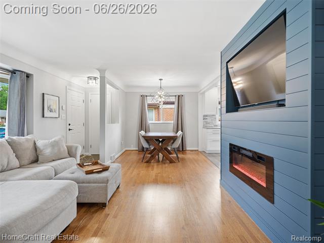 Builiding view four for 9338 Florida, Livonia, MI. 48150