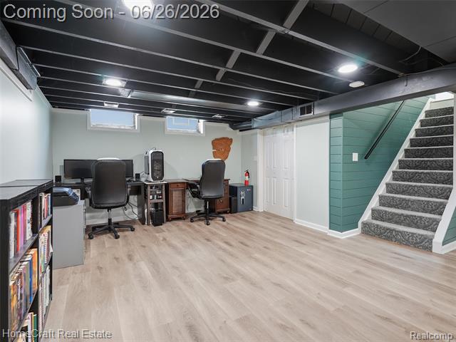 Builiding view twenty one for 9338 Florida, Livonia, MI. 48150