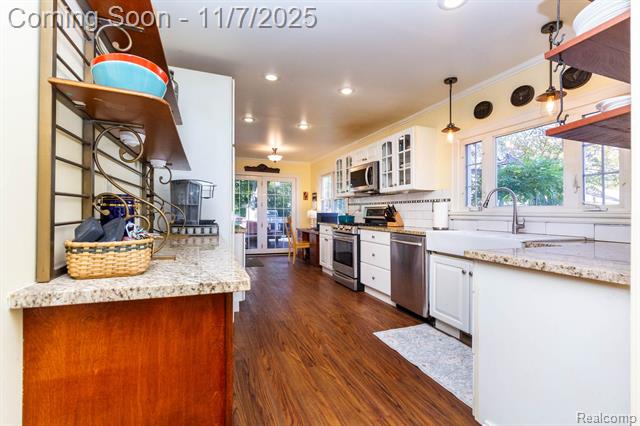 Builiding view fourteen for 9911 Ingram, Livonia, MI. 48150