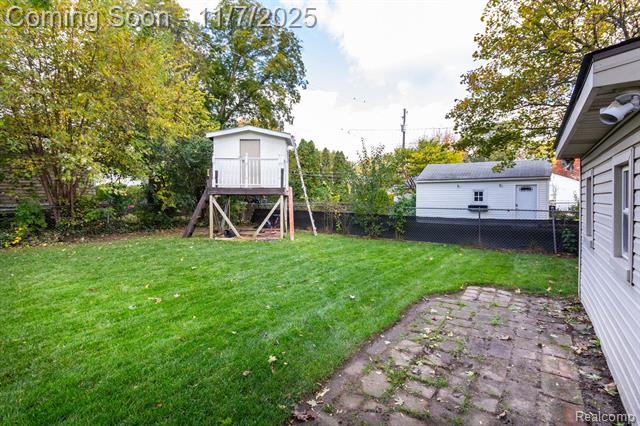 Builiding view thirty three for 9911 Ingram, Livonia, MI. 48150