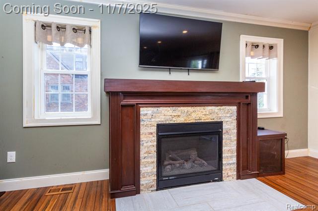 Builiding view twelve for 9911 Ingram, Livonia, MI. 48150