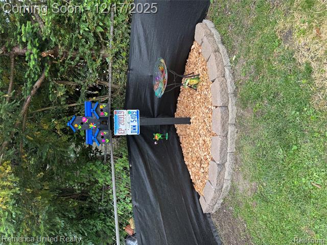 Builiding view five for 9915 Ingram, Livonia, MI. 48150