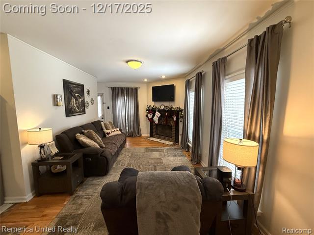 Builiding view seventeen for 9915 Ingram, Livonia, MI. 48150