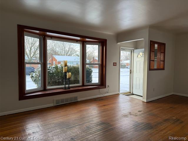 Builiding view three for 35158 Parkdale, Livonia, MI. 48150