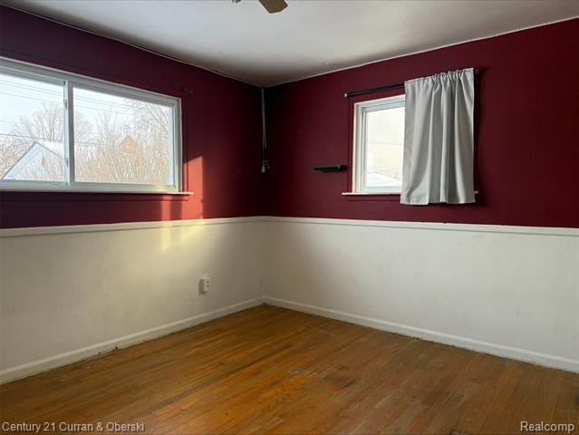 Builiding view twelve for 35158 Parkdale, Livonia, MI. 48150