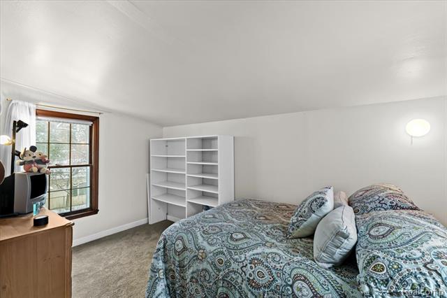 Builiding view fifteen for 11009 Melrose, Livonia, MI. 48150