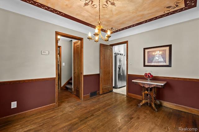 Builiding view thirteen for 11009 Melrose, Livonia, MI. 48150