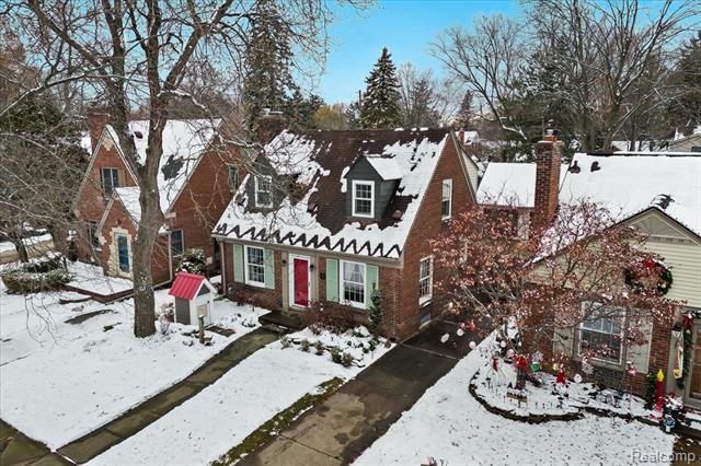 Builiding view twenty eight for 11009 Melrose, Livonia, MI. 48150