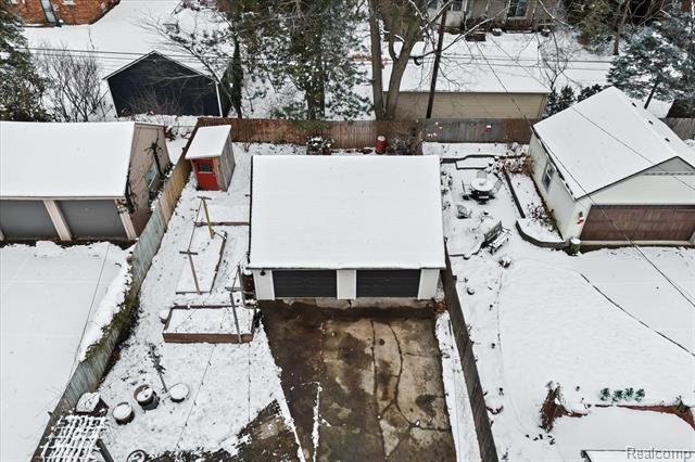 Builiding view twenty five for 11009 Melrose, Livonia, MI. 48150