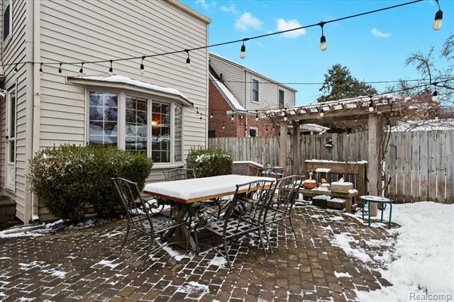 Builiding view twenty one for 11009 Melrose, Livonia, MI. 48150