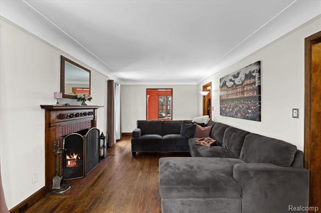 Builiding view two for 11009 Melrose, Livonia, MI. 48150