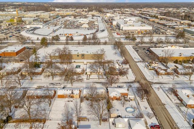 Builiding view thirty five for 35429 Elmira, Livonia, MI. 48150