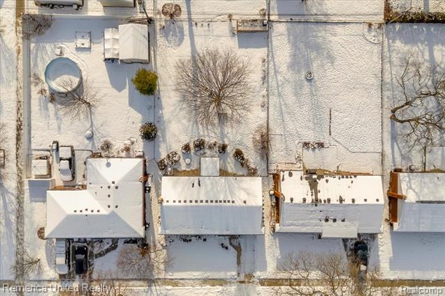 Builiding view thirty four for 35429 Elmira, Livonia, MI. 48150