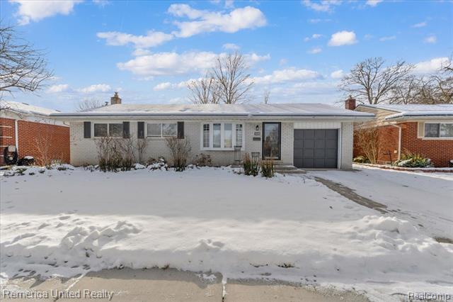 Builiding view thirty one for 35429 Elmira, Livonia, MI. 48150