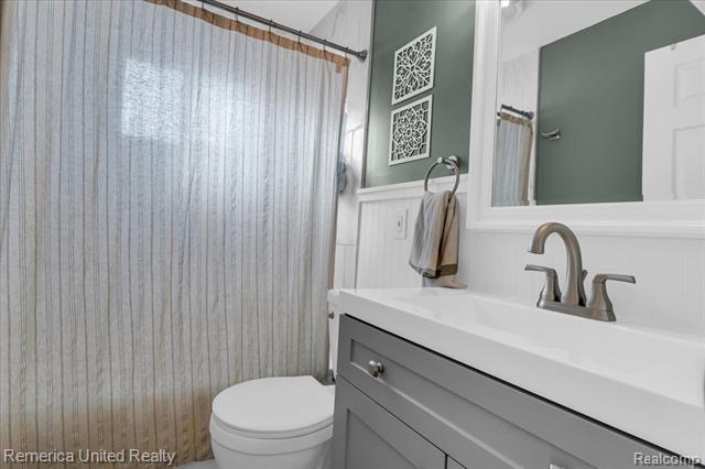 Builiding view twelve for 35429 Elmira, Livonia, MI. 48150