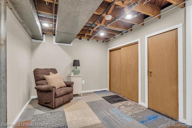 Builiding view twenty one for 35429 Elmira, Livonia, MI. 48150