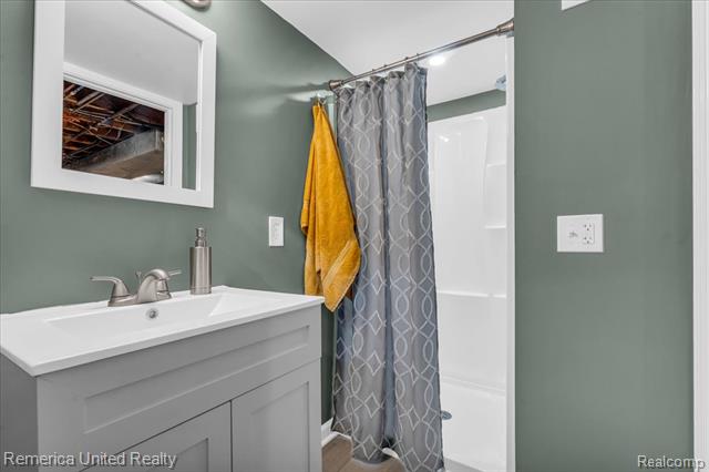 Builiding view twenty three for 35429 Elmira, Livonia, MI. 48150