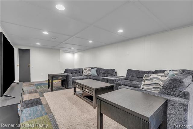 Builiding view twenty for 35429 Elmira, Livonia, MI. 48150