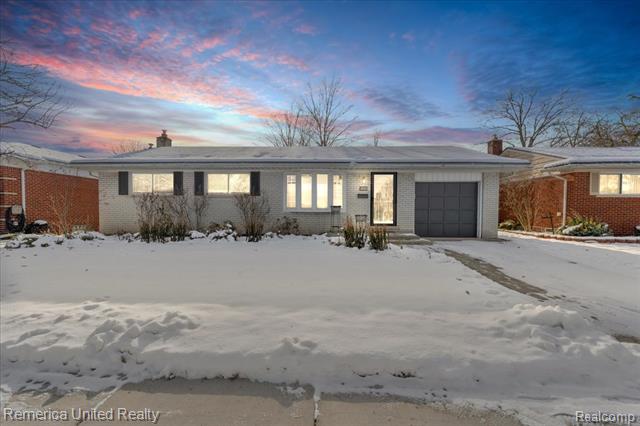 front view for 35429 Elmira, Livonia, Mi. 48150