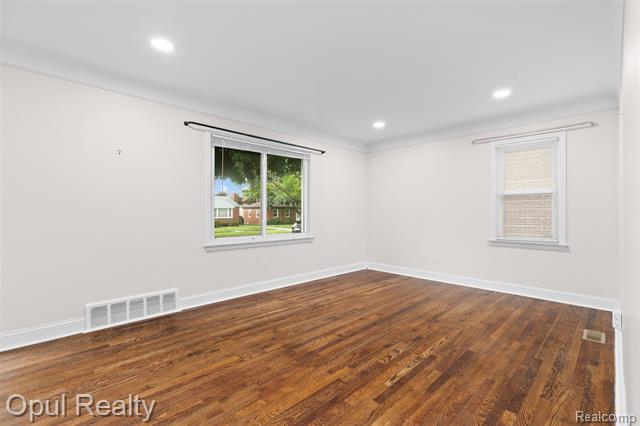 Builiding view five for 11441 Brookfield, Livonia, MI. 48150