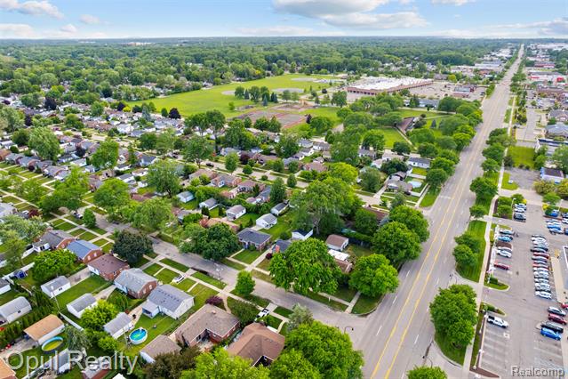 Builiding view forty two for 11441 Brookfield, Livonia, MI. 48150