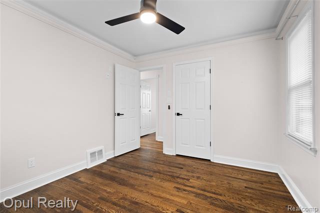 Builiding view nineteen for 11441 Brookfield, Livonia, MI. 48150