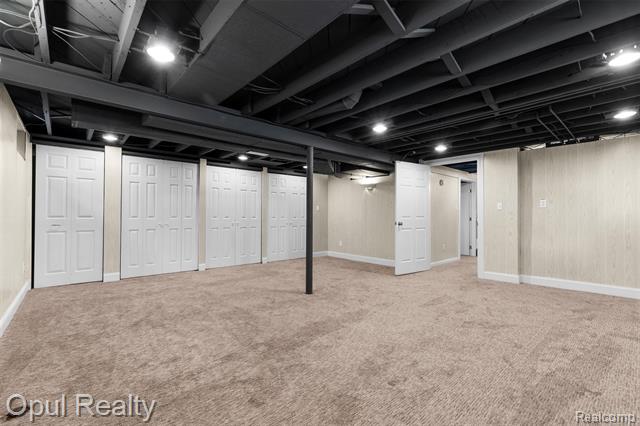 Builiding view twenty one for 11441 Brookfield, Livonia, MI. 48150