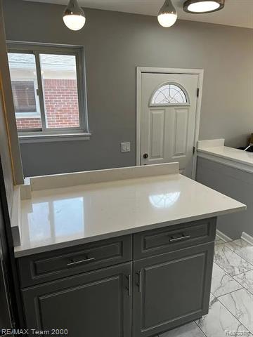Builiding view seven for 6577 Lafayette, Dearborn Heights, MI. 48127