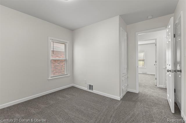 Builiding view fourteen for 6719 Parkland, Dearborn Heights, MI. 48127