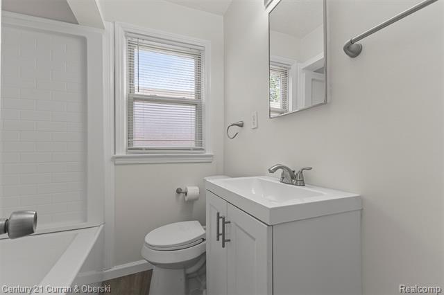 Builiding view seventeen for 6719 Parkland, Dearborn Heights, MI. 48127