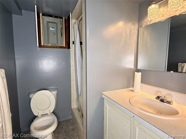 Builiding view fifteen for 28710 Bridge, Garden City, MI. 48135