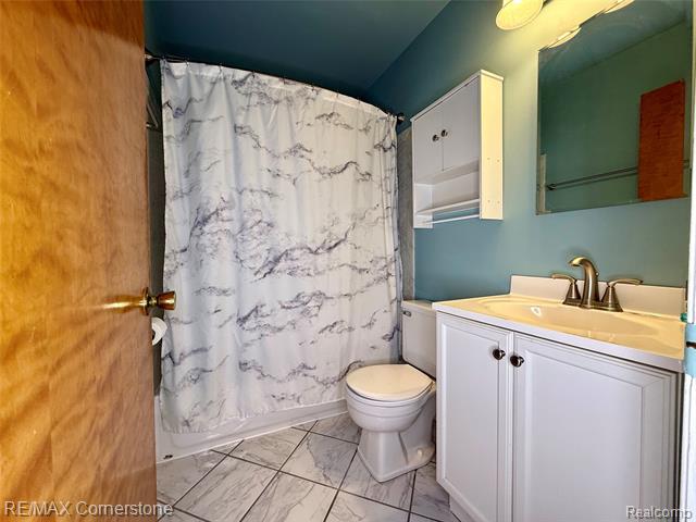 Builiding view five for 28710 Bridge, Garden City, MI. 48135