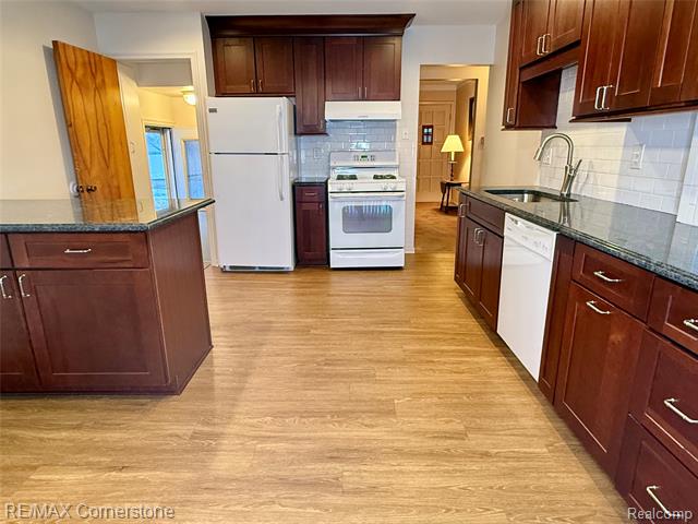 Builiding view three for 28710 Bridge, Garden City, MI. 48135