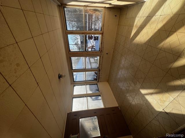 Builiding view five for 6373 Heyden, Dearborn Heights, MI. 48127