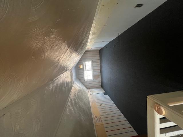 Builiding view nine for 6373 Heyden, Dearborn Heights, MI. 48127