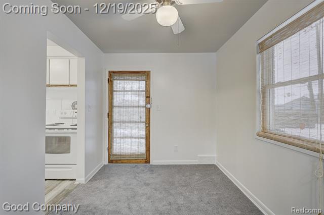 Builiding view eight for 6958 Town, Dearborn Heights, MI. 48127