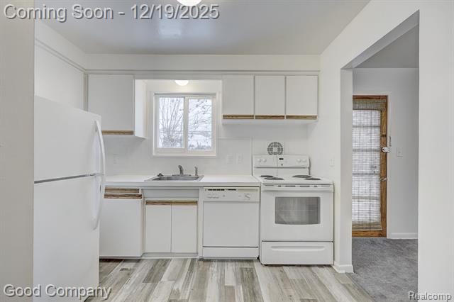 Builiding view twelve for 6958 Town, Dearborn Heights, MI. 48127