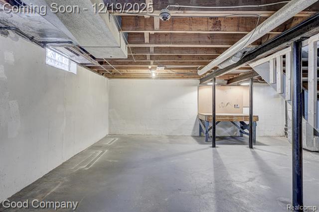 Builiding view twenty eight for 6958 Town, Dearborn Heights, MI. 48127