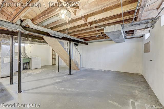 Builiding view twenty six for 6958 Town, Dearborn Heights, MI. 48127