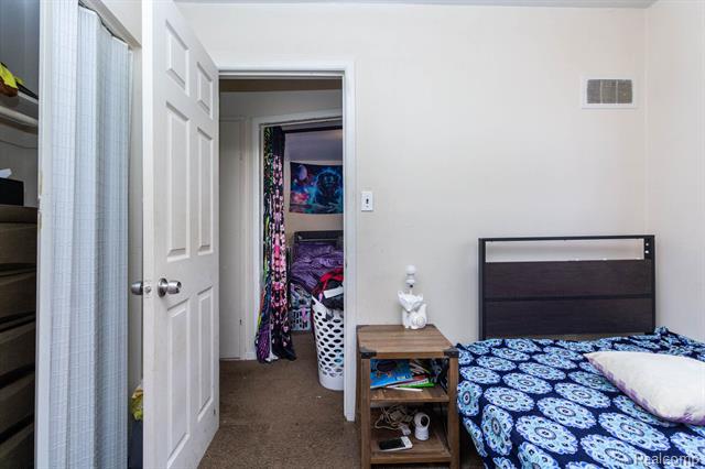 Builiding view eighteen for 7420 Cavell, Westland, MI. 48185