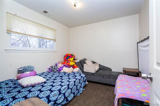 Builiding view seventeen for 7420 Cavell, Westland, MI. 48185