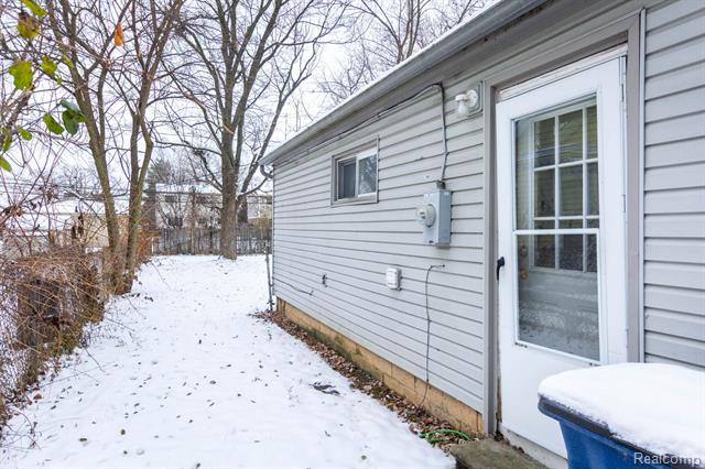 Builiding view twenty three for 7420 Cavell, Westland, MI. 48185