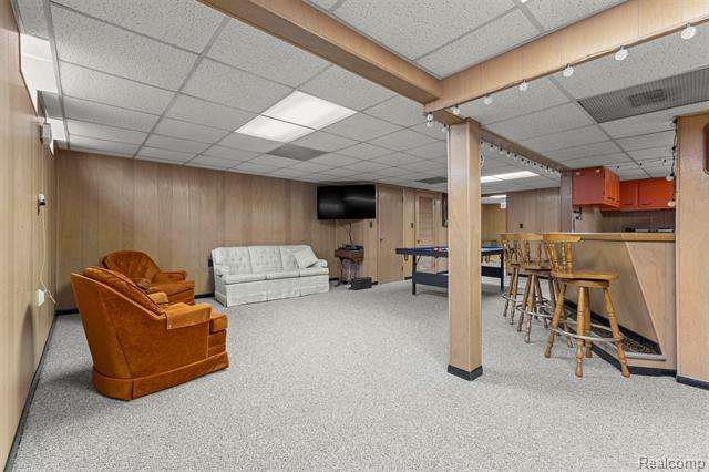 Builiding view eighteen for 27240 W Pleasant Ridge, Dearborn Heights, MI. 48127