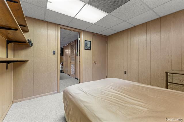 Builiding view twenty two for 27240 W Pleasant Ridge, Dearborn Heights, MI. 48127