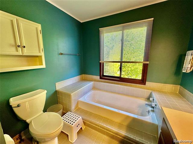 Builiding view nineteen for 24397 Venice, Novi, MI. 48374