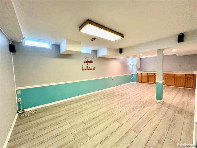 Builiding view thirty for 24397 Venice, Novi, MI. 48374