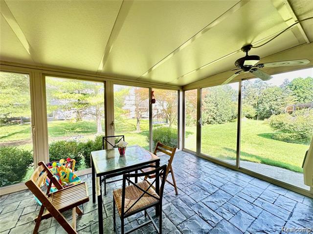 Builiding view twelve for 24397 Venice, Novi, MI. 48374