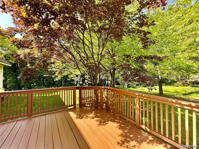 Builiding view twenty eight for 24397 Venice, Novi, MI. 48374