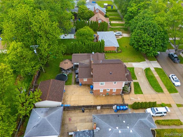 Builiding view fifty four for 7723 Hazelton, Dearborn Heights, MI. 48127