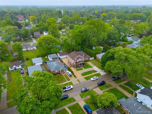 Builiding view fifty seven for 7723 Hazelton, Dearborn Heights, MI. 48127